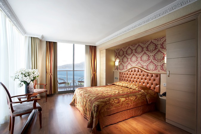 Jakuzili Balayı Suite